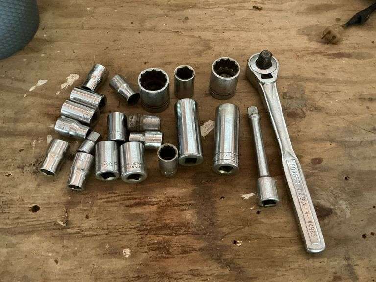 Craftsman 1/2" drive ratchet and sockets image