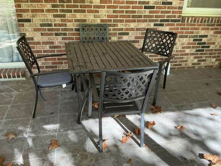 Aluminum patio table and chairs image