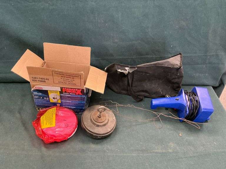 Large magnet, 5 1/2" W image