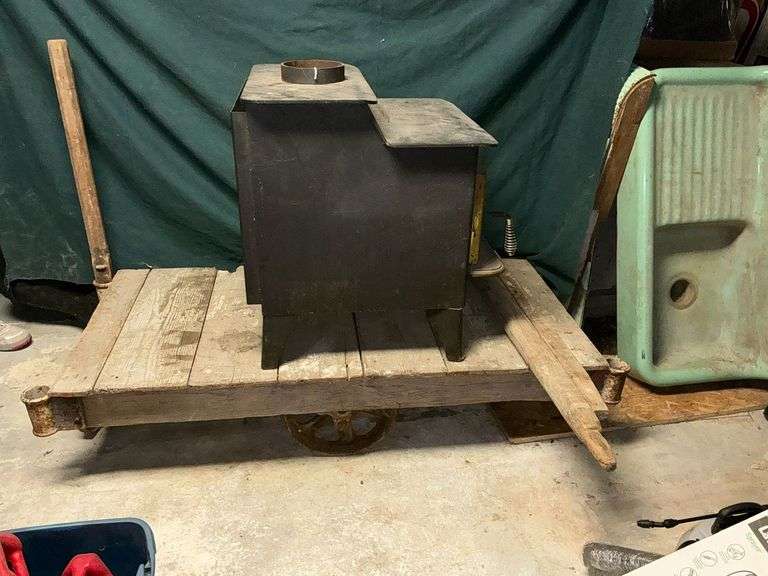 Railway cart, steel wheels image