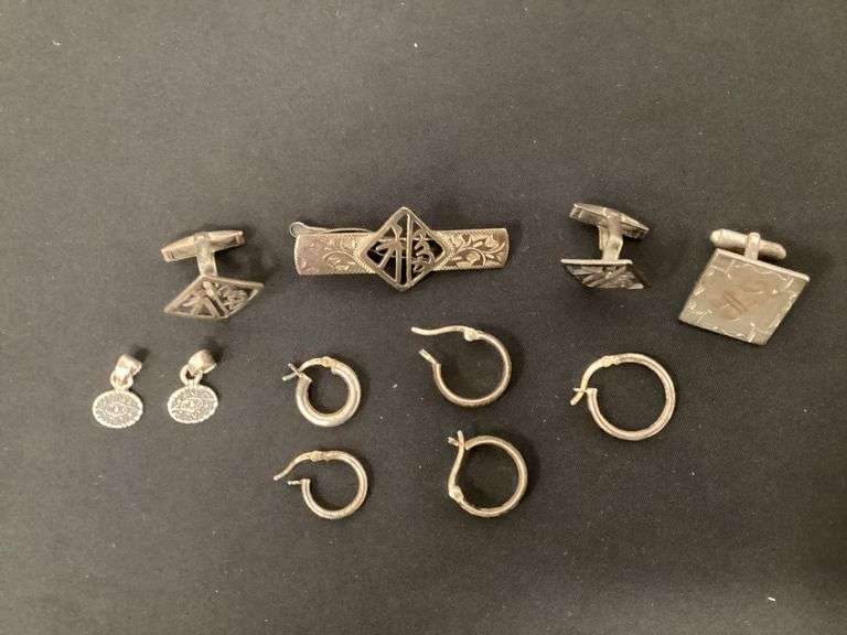 Tie clip marked "Silver", matching cufflinks without marks. P&K Sterling cufflink, pair of pendants marked Mexico 925 image