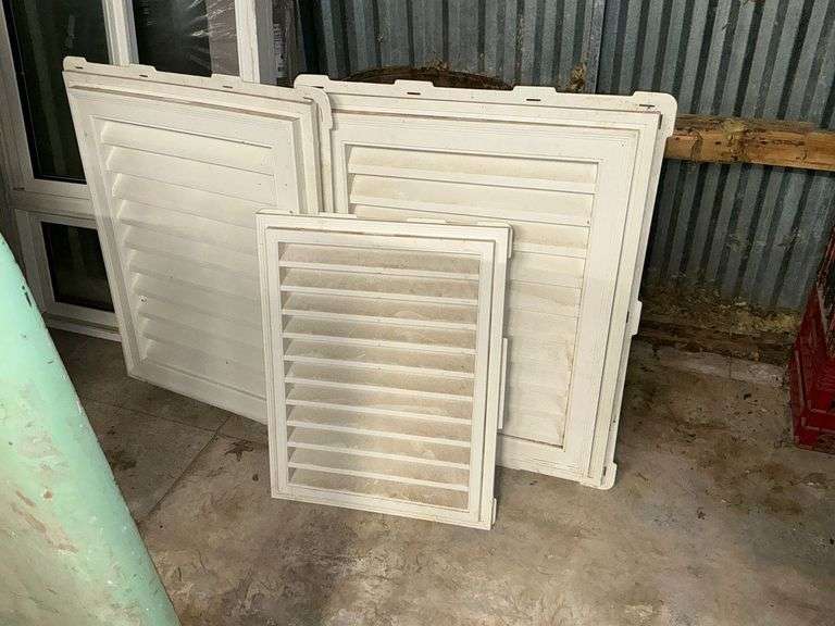 3 vinyl screened ventilation shutters image
