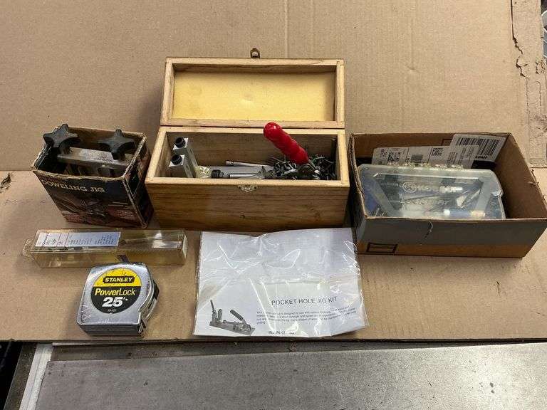 Pocket hole jig kit, drilling accessories. image
