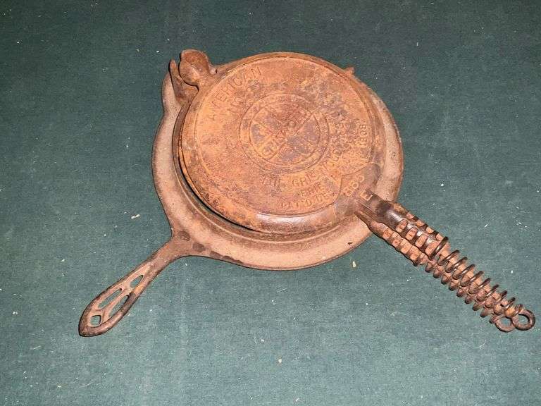 Griswold American No. 8 cast iron waffle maker. image
