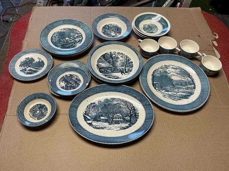 Blue and white china 20 +/- pieces image