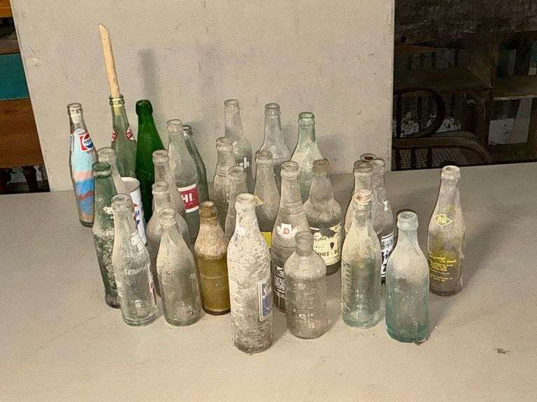 Vintage soda bottles, Pepsi, 7Up, Crush image