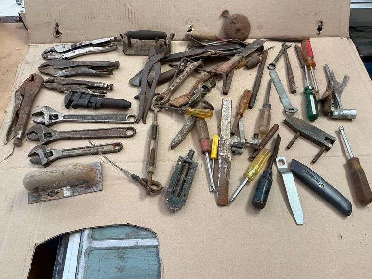 Rusty goods, wrenches, trowel, screwdrivers, edging tools, etc. image