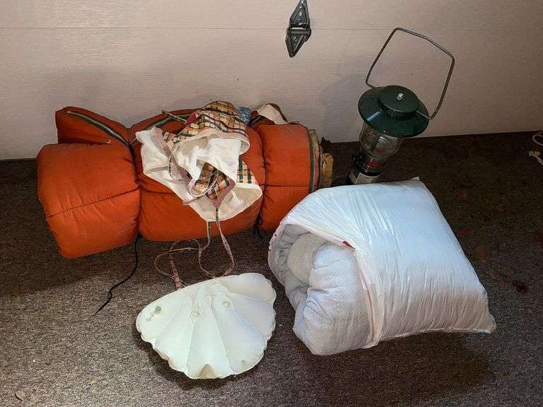 Coleman propane lantern, sleeping bag image