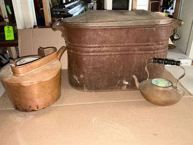 Metal wash tub with handles image