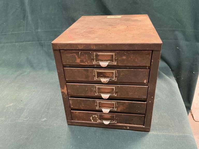 Kennedy metal bolt caddy with contents image