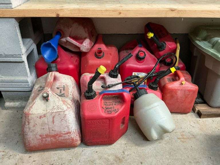 Gasoline cans image
