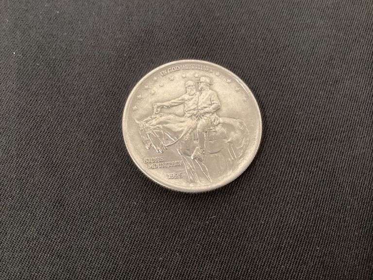 Stone Mountain 1925 half dollar image