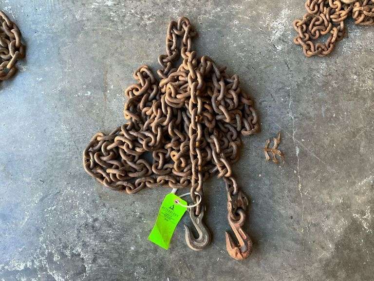 Log chain 3/8" x 24' L with hooks image