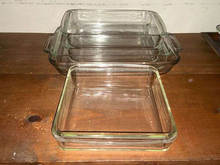 Clear baking dishes, up to 9x13 image