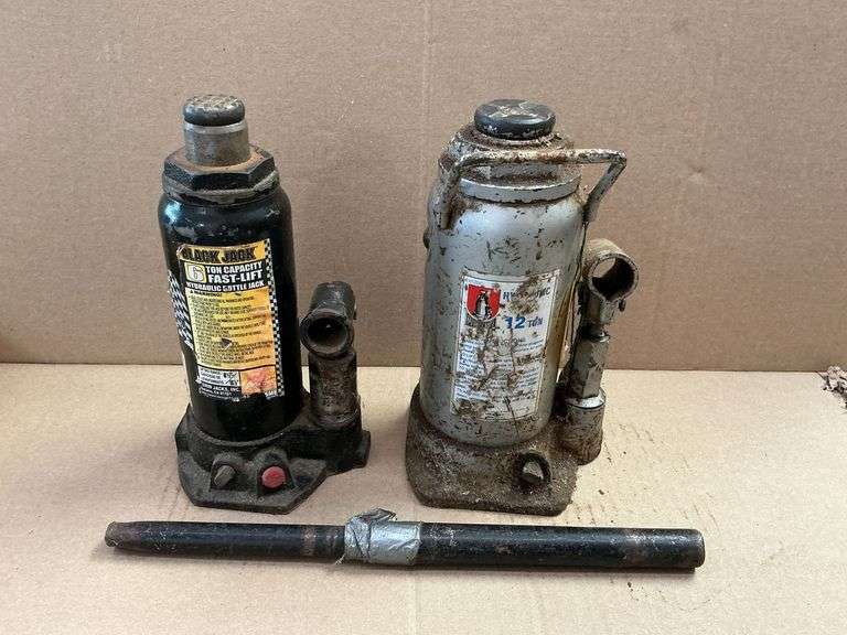 2 bottle jacks, 1 handle image