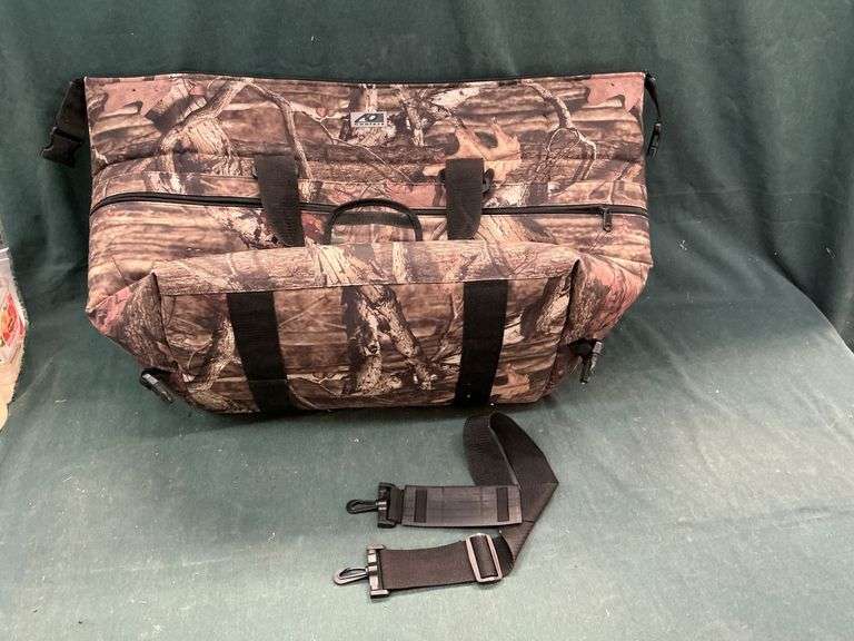 AO Coolers insulated camo bag image