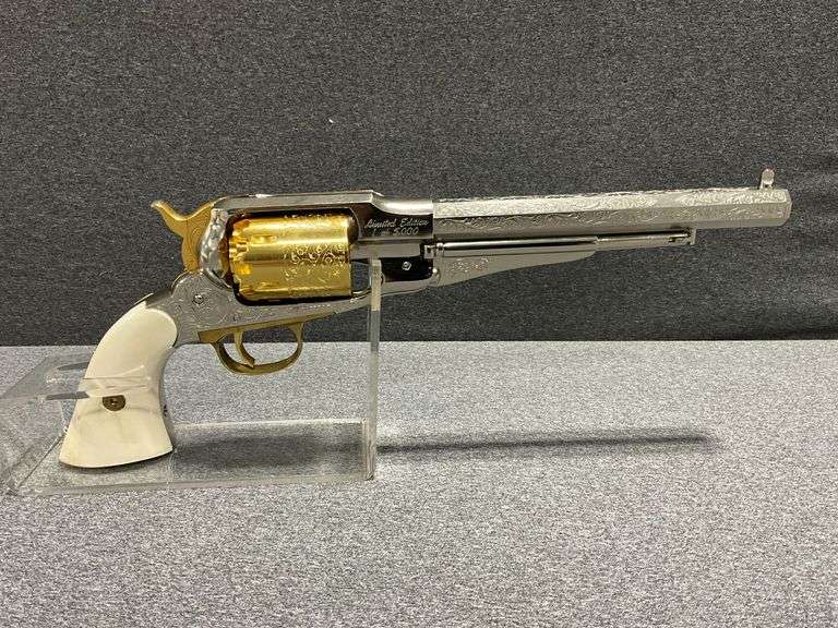 F. Lli Pietta Snc. black powder revolver, .44 cal. image