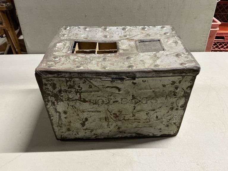 Metal egg carton image