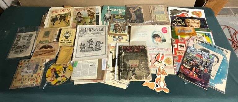 Paper memorabilia, books, magazine clippings, Enquirer image