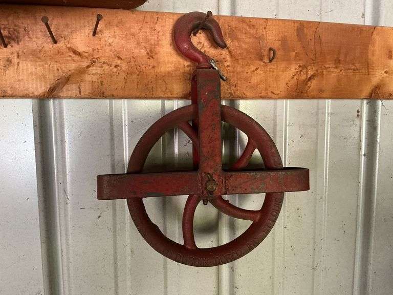 Durbin-Durco 10" Metal pulley with hook image