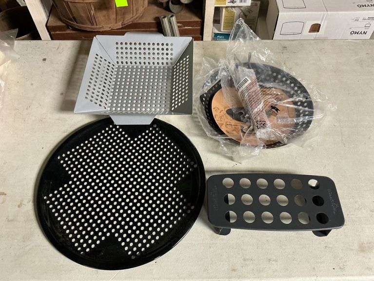 Grilling accessories image