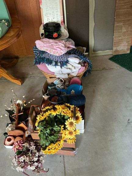 Linens, kitchenware, floral arrangements, cup holder image