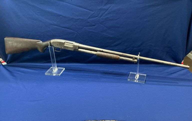 1942 Winchester Model 1912 shotgun image