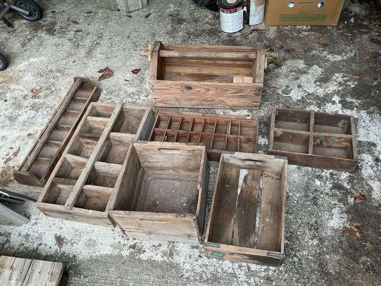 Wood boxes, crates, tool boxes image