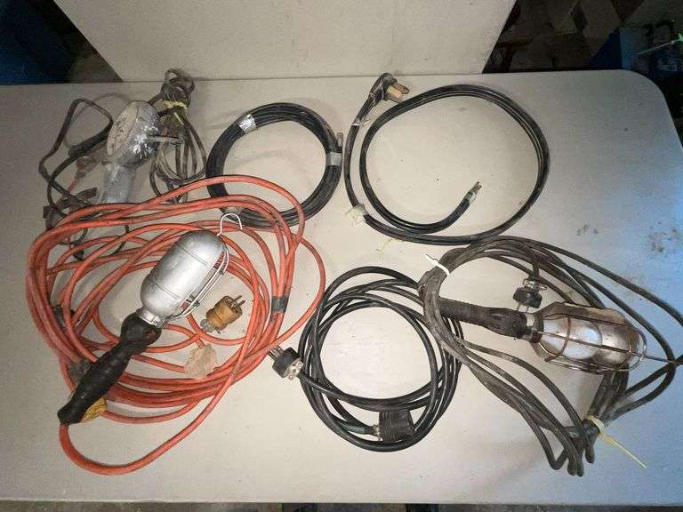 2 trouble lights, 220 volt plug and wire image