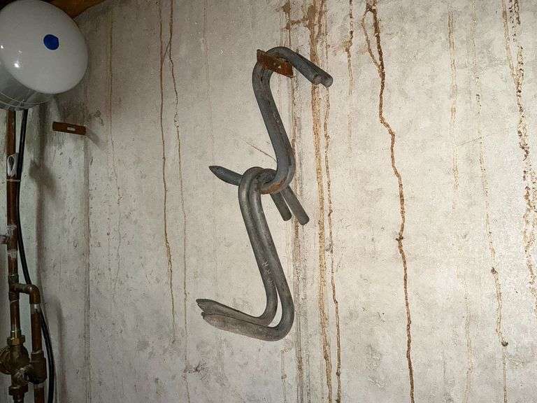 4 metal meat hooks image