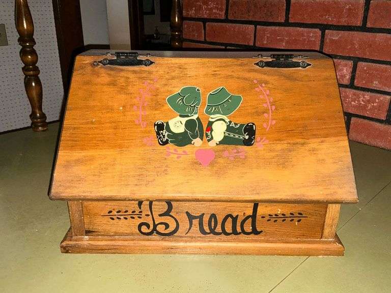 Wooden bread box image