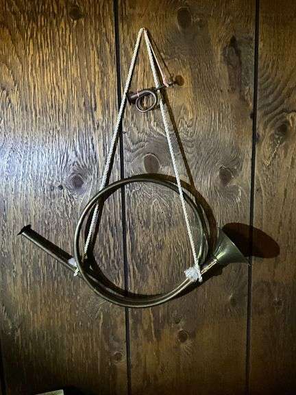 Pair of decorative hunting horns image