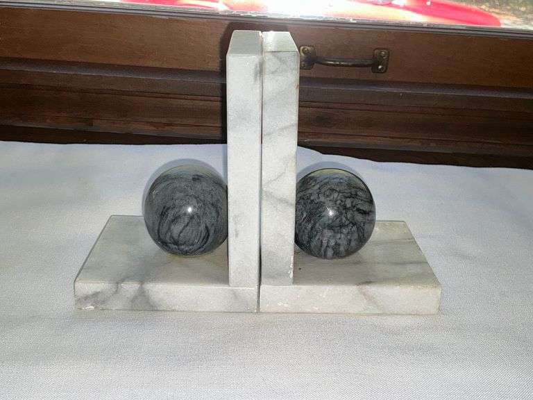 Pair of marble bookends image