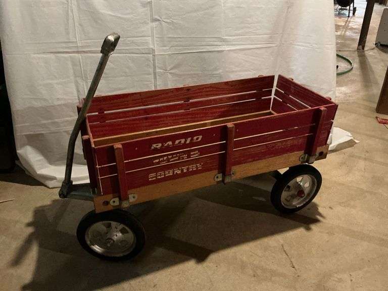 Radio Town and Country wagon image