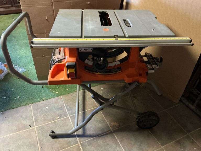 Ridgid 10" Model R4513 saw, missing shield on top image