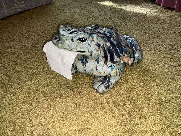 Ceramic frog toilet paper dispenser, 14" L x 10" W image