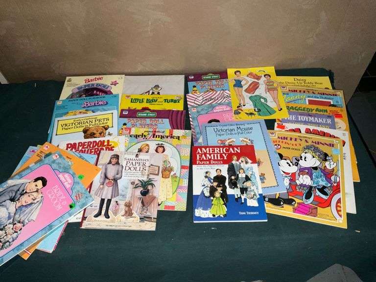 Paper Dolls, some vintage image