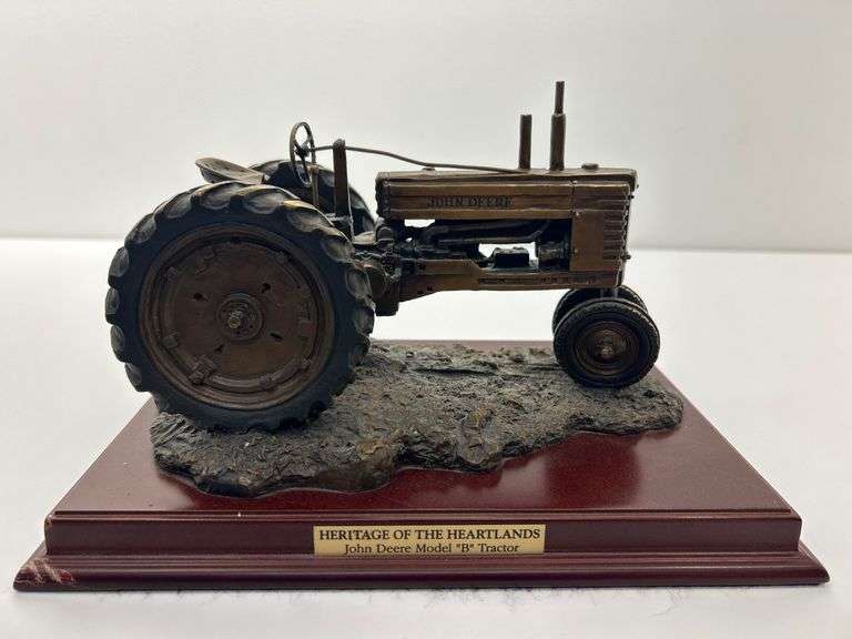 Heritage of The Heartlands John Deere Model "B" tractor image