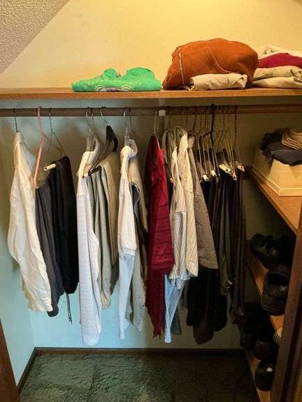Men's clothing, M-L, shirts, jeans, 36x30 dress pants, Dockers , Izod, etc. image