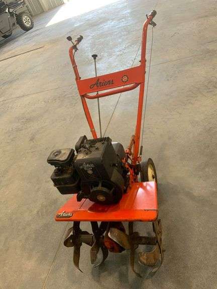 Ariens Tiller with Briggs & Stratton Engine image