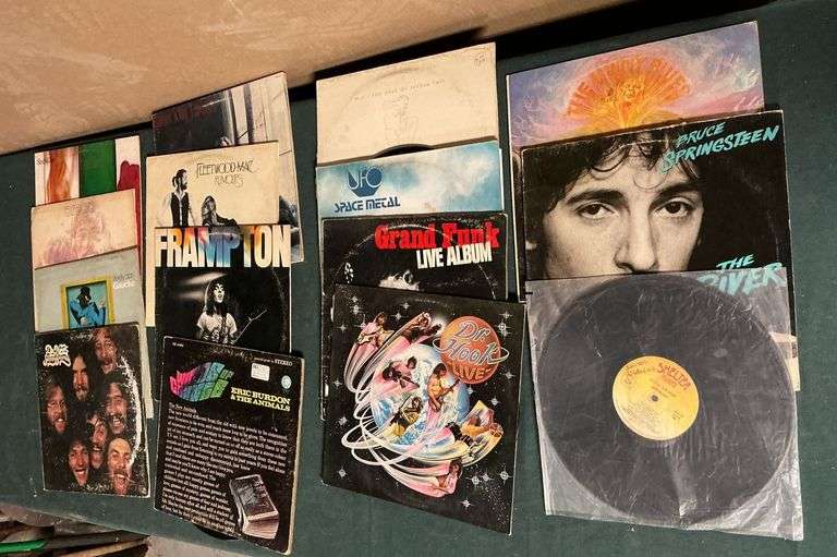 Vinyl record albums image