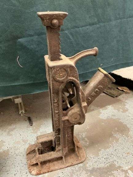 Buda railroad jack image