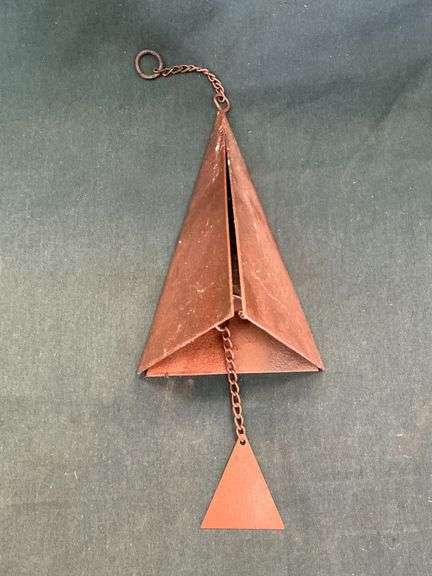 Metal wind chime, 21" L image