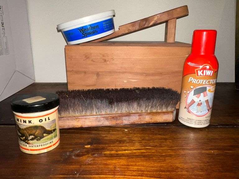 Wooden shoe shine kit, mink oil, polishing brushes, etc. image