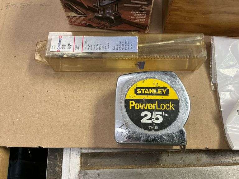 Pocket hole jig kit, drilling accessories. image