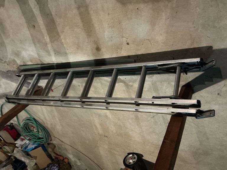 Louisville aluminum 16' extension ladder image