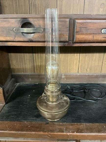 Aladdin brass electrified oil lamp with Aladdin chimney image