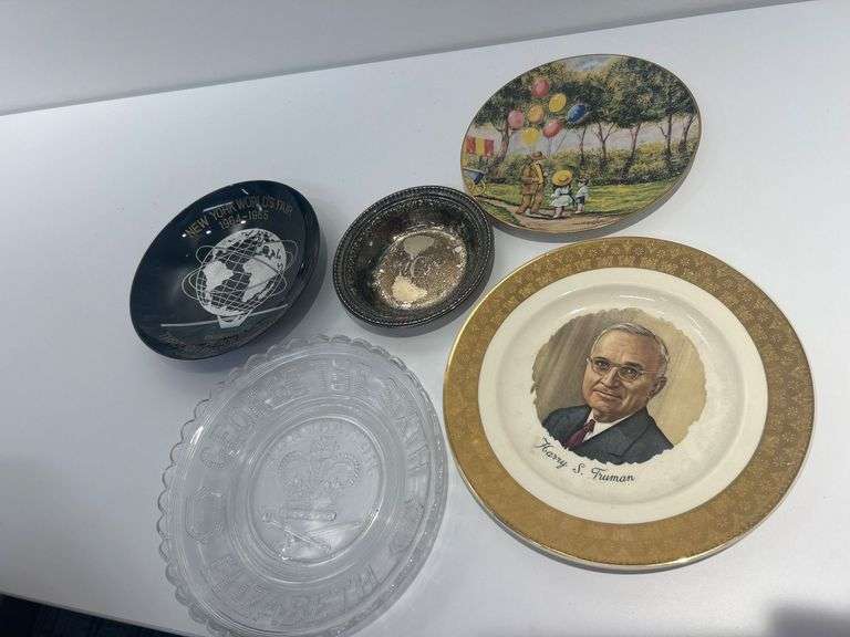 Assorted Decorative Plates & Bowls - New York World's Fair, Balloon Man, Reed & Barton image