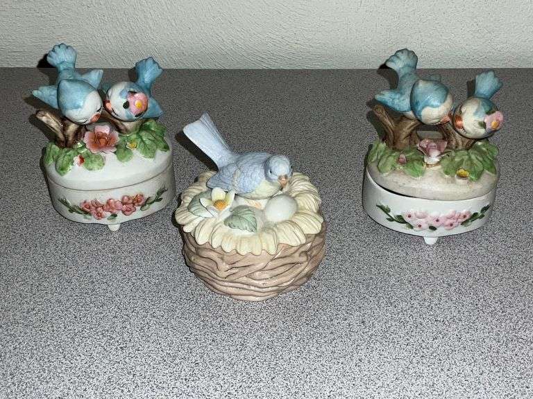 3 Lefton Bluebird dresser boxes image