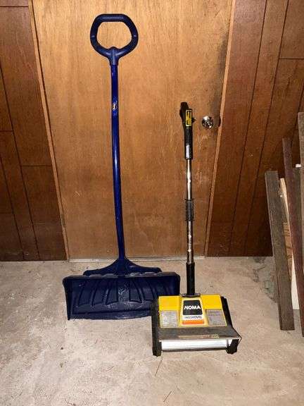 Noma electric snow shovel 12"  W image